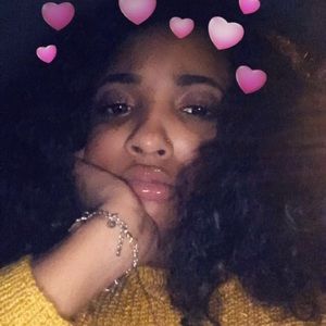 Meet your Posher, Briana